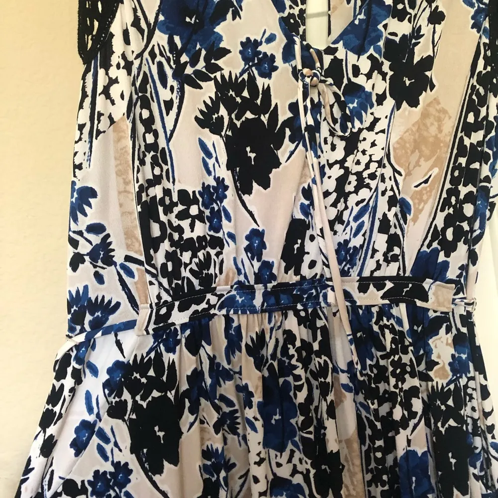 Dress barn floral maxi dress - Image 2