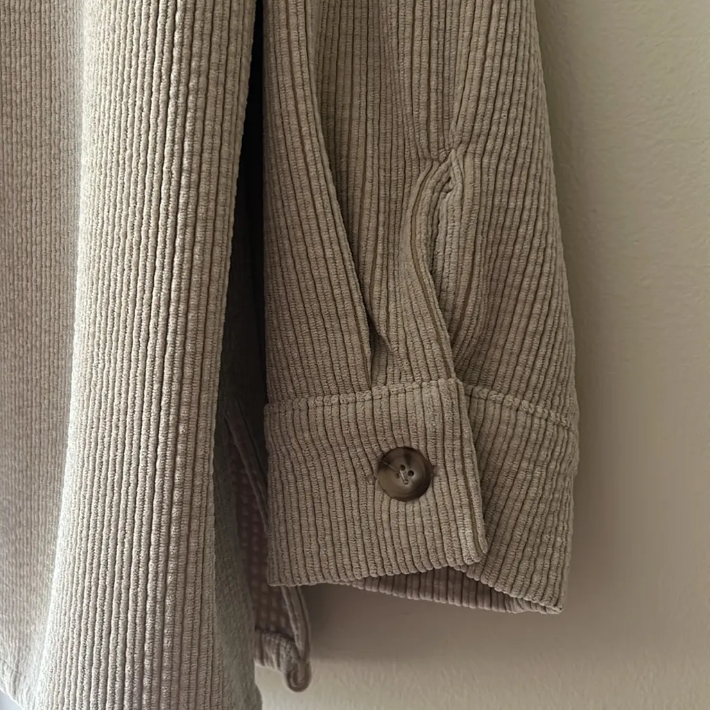 NWOT! forever 21 corduroy jacket - Image 3