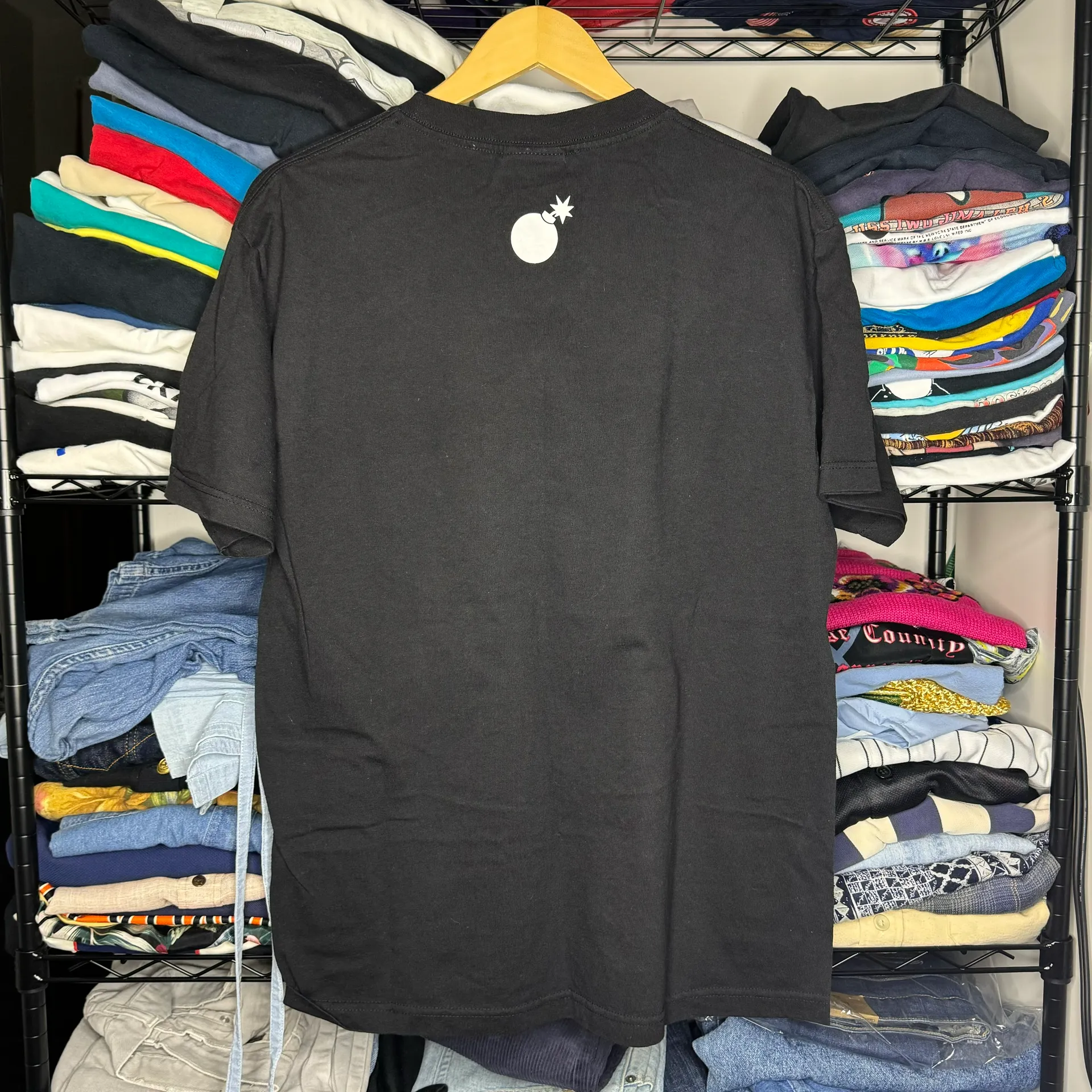 Vintage Y2K  Multicolored Bomb NYC Skater Black T-shirt Sz Large - Image 10