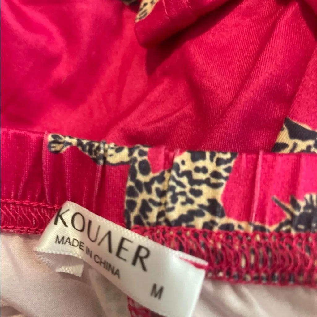 Vibrant Pink Leopard Print Women's Pajama Shorts - Image 2