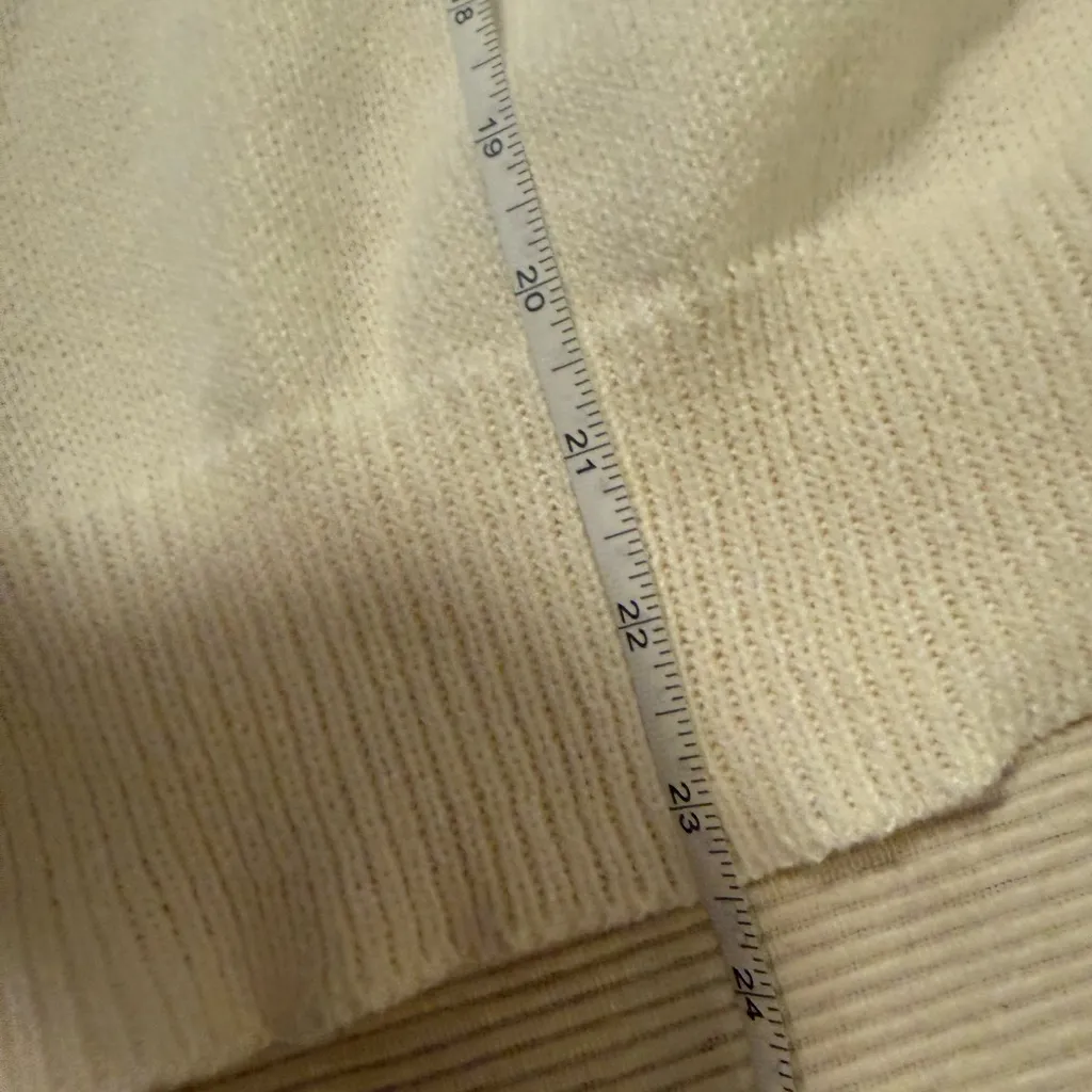 Le Lis Cream Knit Sweater L Large Drop Shoulder Stitch Detail Cozy Neutral Top - Image 4