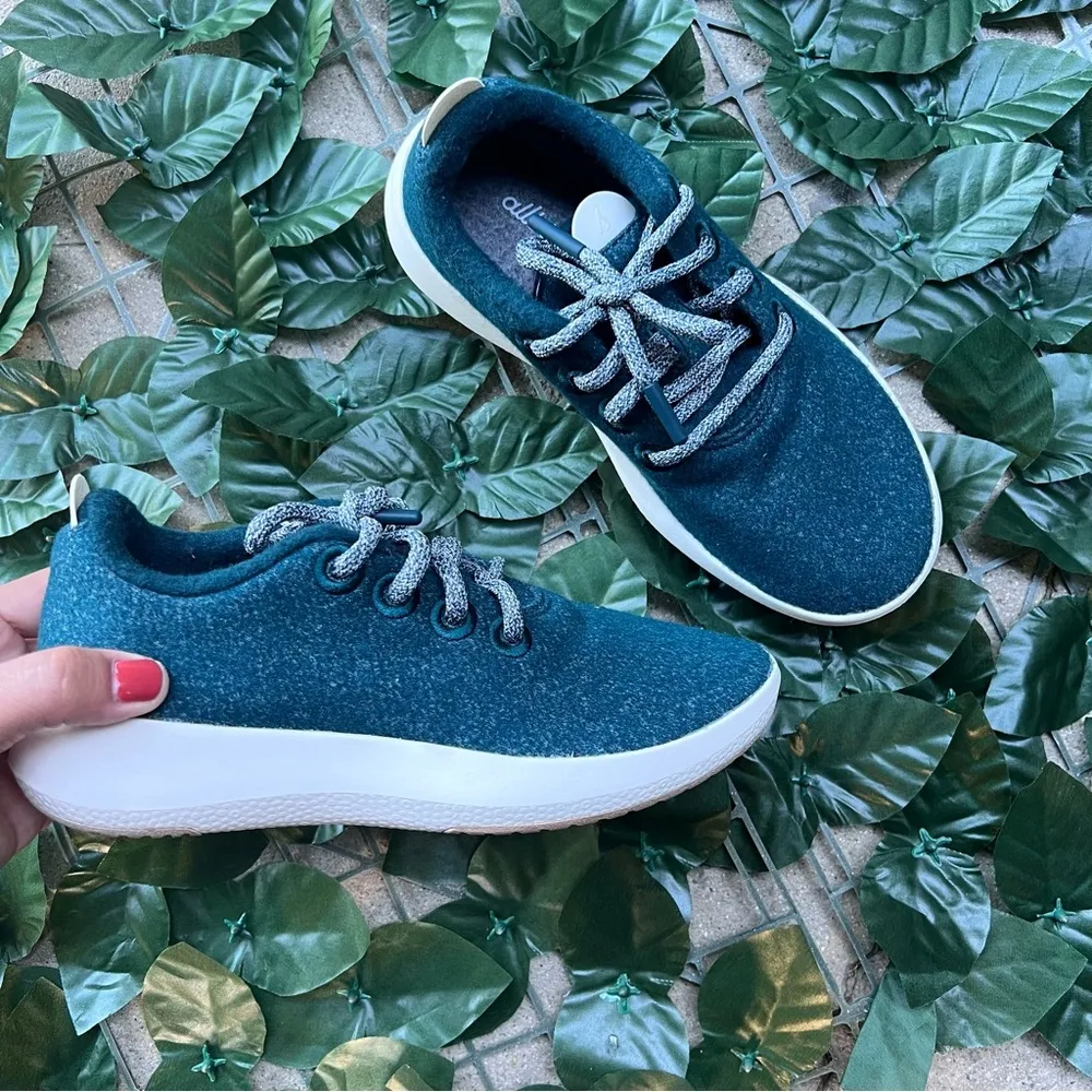 AllBirds Wool Runner Mizzles Size 5 - Image 2