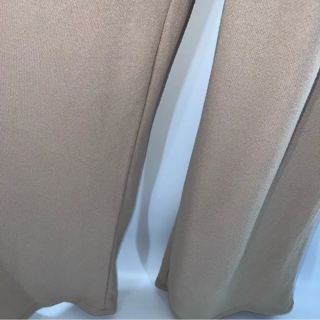 WinWin Refuge Tan Textured Knit Fabric Long Sleeve Jumpsuit w/Deep V Back-Sz S - Image 10