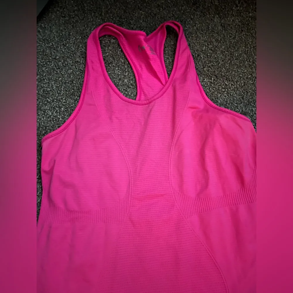 ZYIA Coppercharged Tank Sz L Very Good Preused condition Hot Pink - Image 3