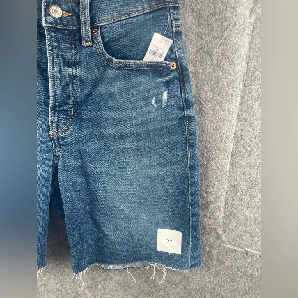 Old Navy Women’s Size 0 Extra High-Waisted Sky-Hi Button-Fly Ripped Jean Shorts‎ - Image 8