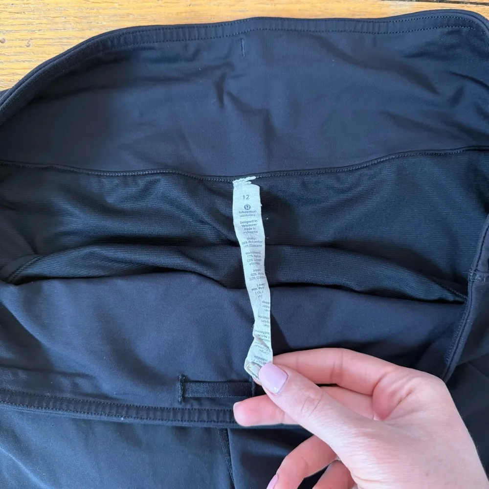 Women's Lululemon Black Mind Over Miles Shorts Size 12 - Image 5