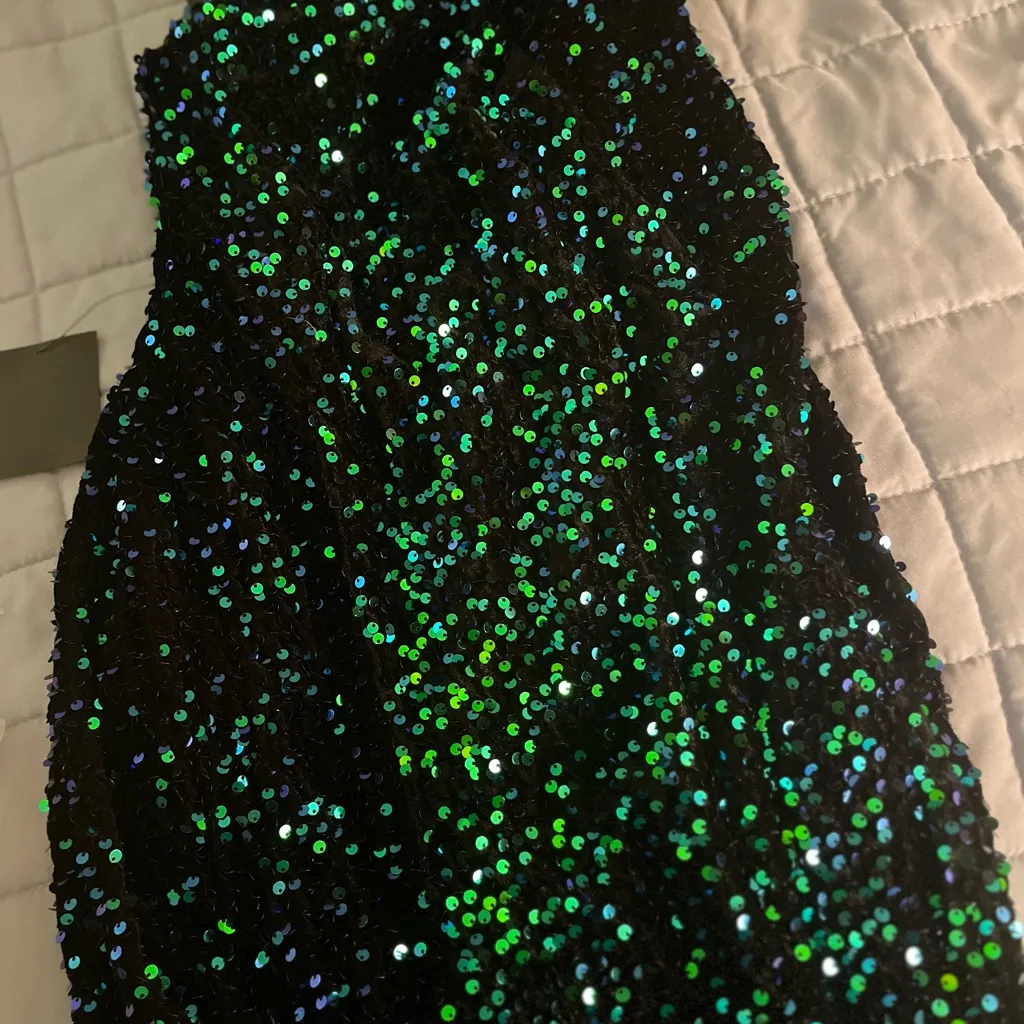 Lulu's Keep it Regal sequin long prom gown NWT size medium Black - Image 6