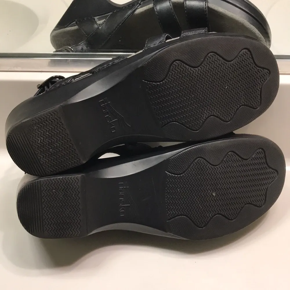 Dansko Women’s Surraya Leather Black Strappy Wedge Sandals - Image 7