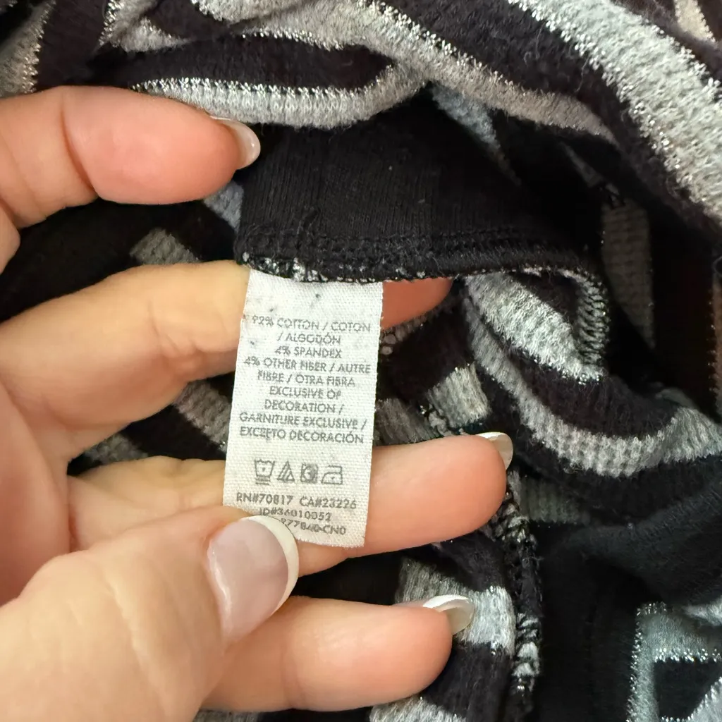 BW25 Victorias Secret Romper Pajama Long Sleeve Striped Thermal Womens Medium - Image 2