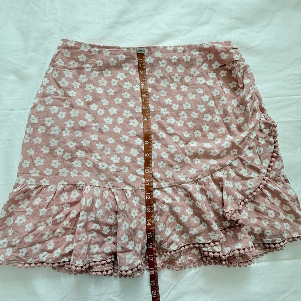 Sabo Skirts Floral Tiered Mini Skirt – Cute Summer Casual
Size L - Image 8