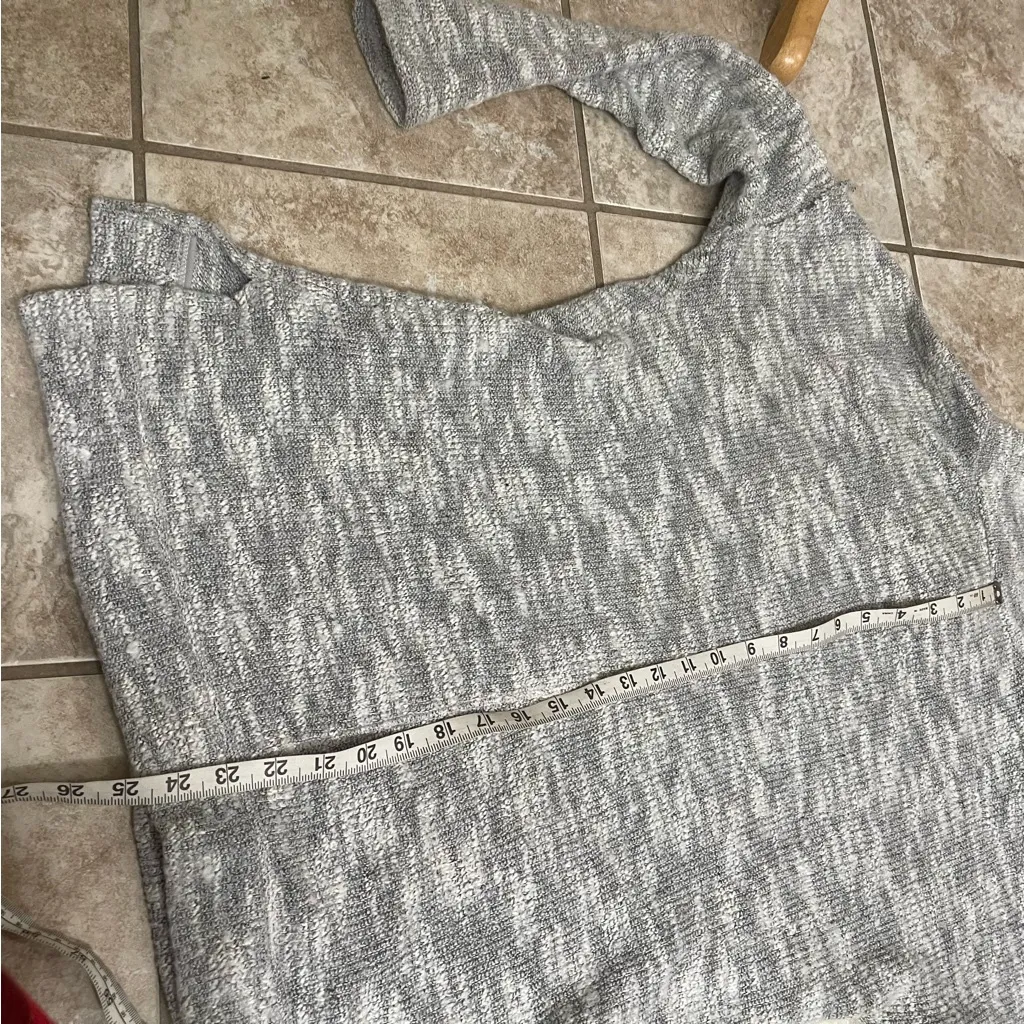 Sanctuary Revolve Cowl Neck Gray‎ Sweater Wool Blend Size Small Cozy Winter Fall - Image 5