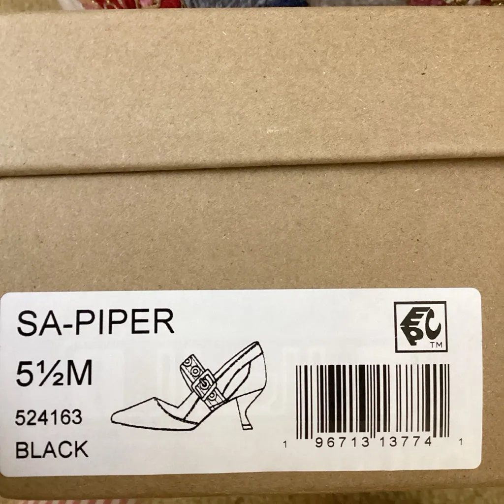 Sanctuary‎ Piper Black Heels with Statement Buckle - Image 5