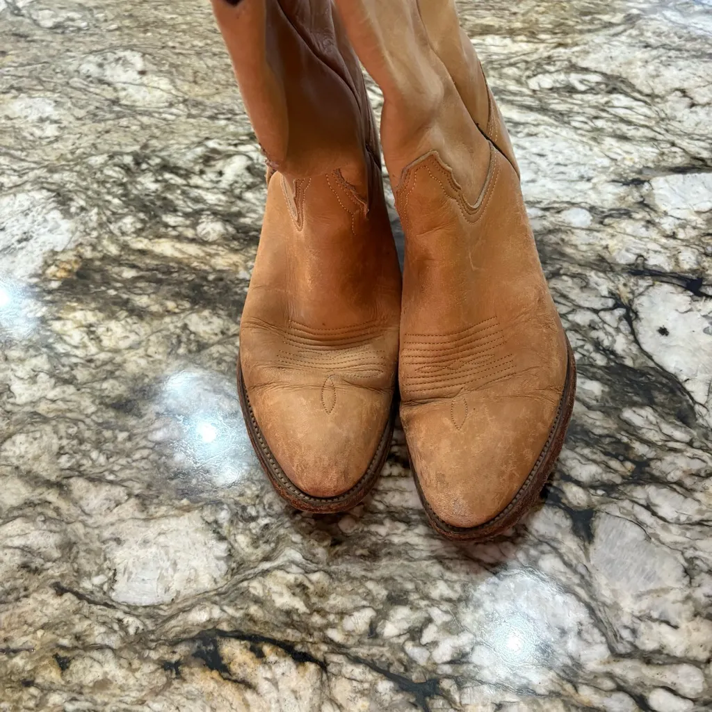 Womens Well Worn Frye Boots - Image 6