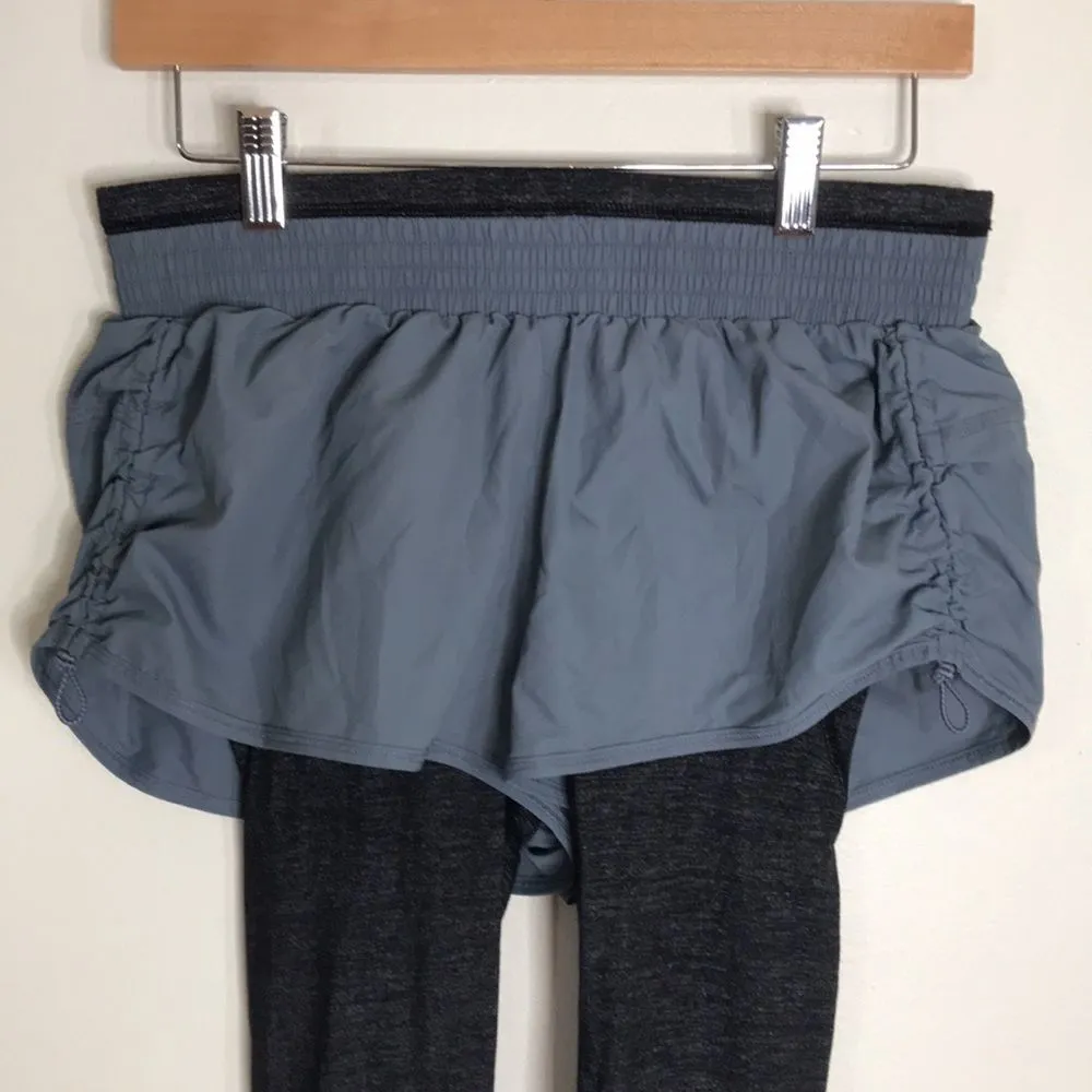 Athleta Go Getter Heathered Yoga Running 2 in 1 Capri / Short Leggings size S - Image 2