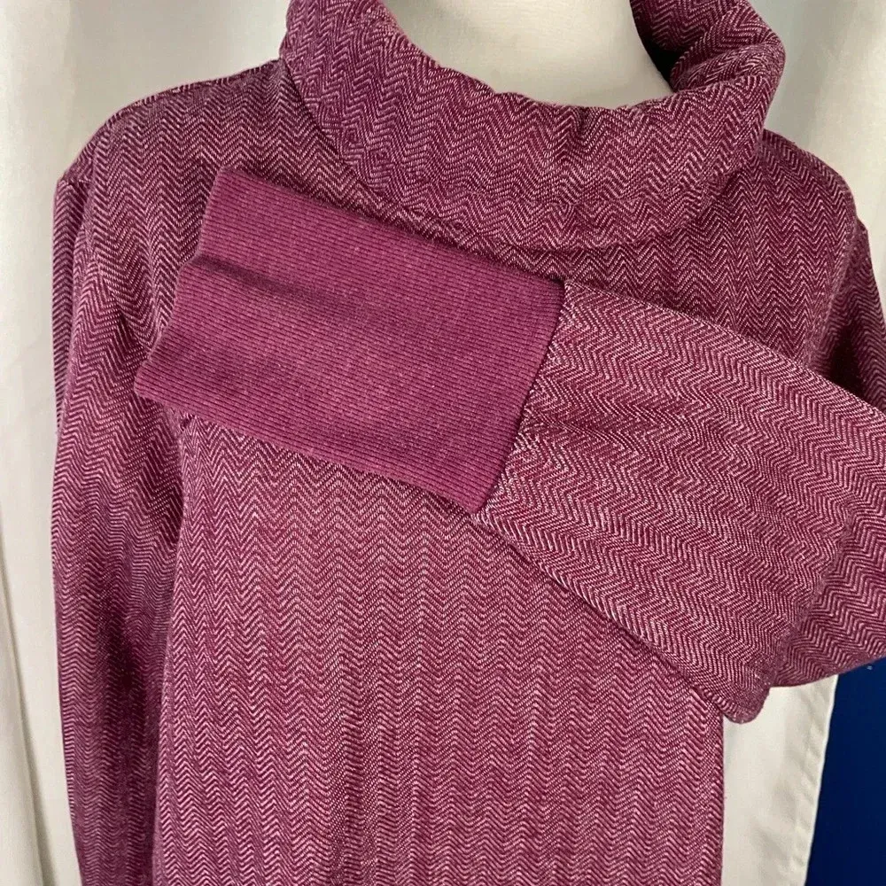 Avia Red‎ Cowl Turtleneck athletic style sweatshirt - Image 2