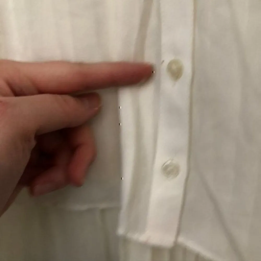 EXPRESS Cream Ivory Accordion Pleated Pleat Back Long Sleeve Button Down Small - Image 7