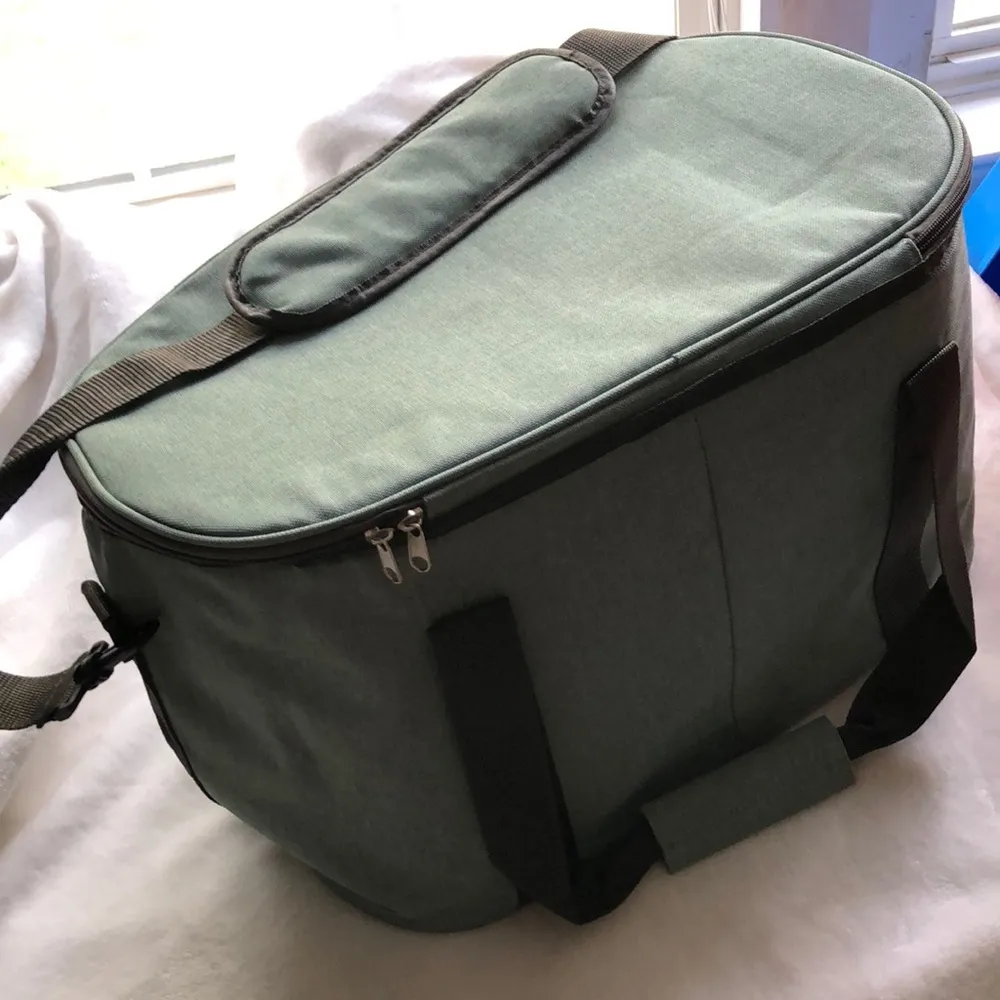 large cooler, new in the bag - Image 3