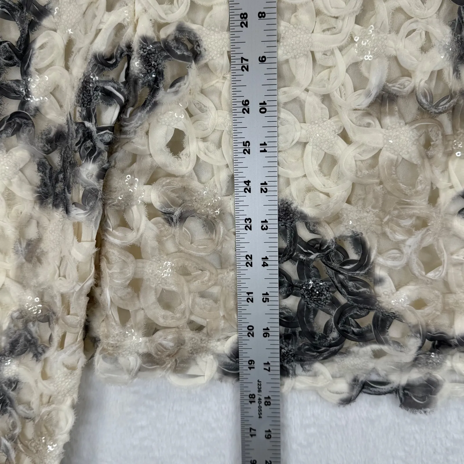 Hottie + Lord Top Women's Long Sleeve Crop Top Beige Black‎ Floral Mesh Sz 0 Tan - Image 5