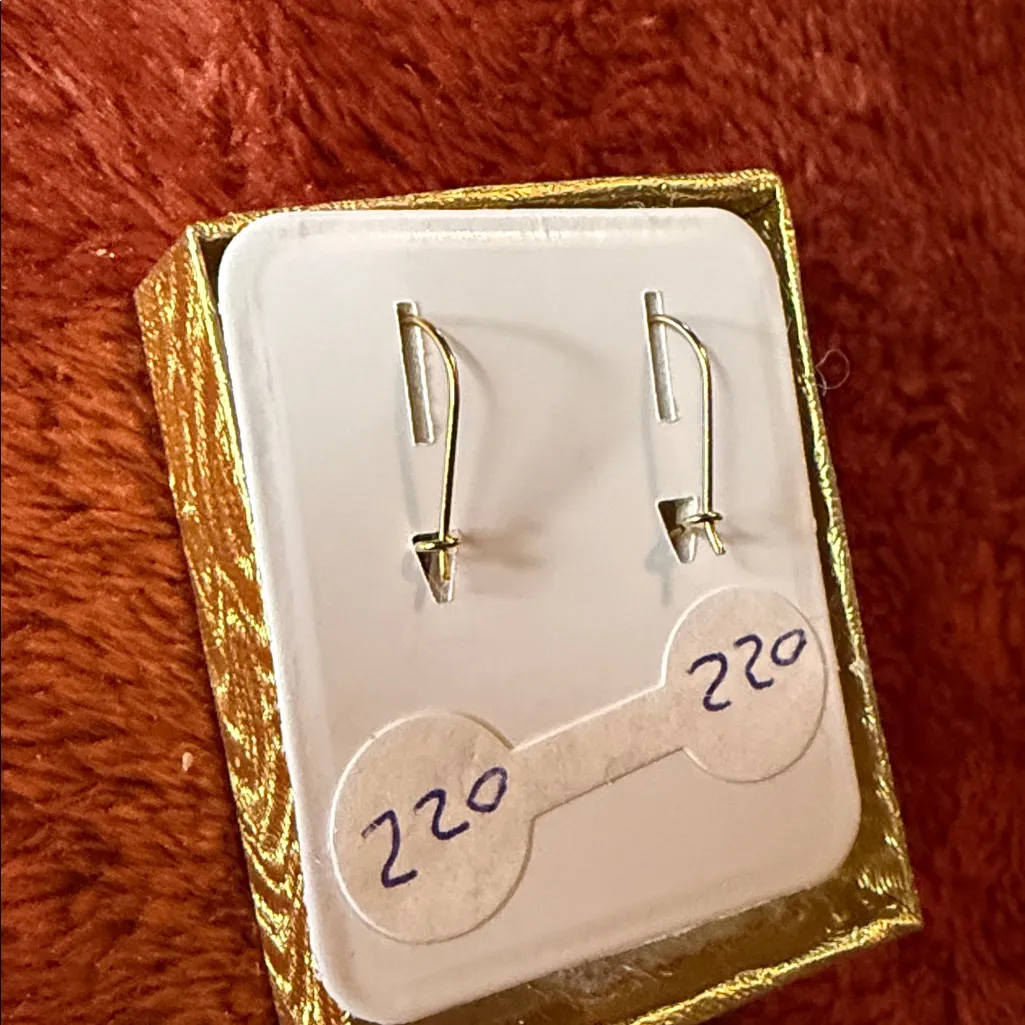 Elegant Gold 14 Kt and Silver Drop Earrings - Image 3