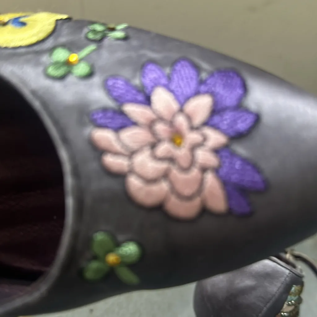 Funky Embellished Gray Satin Boho Charm Wedges 8.5 - Image 15