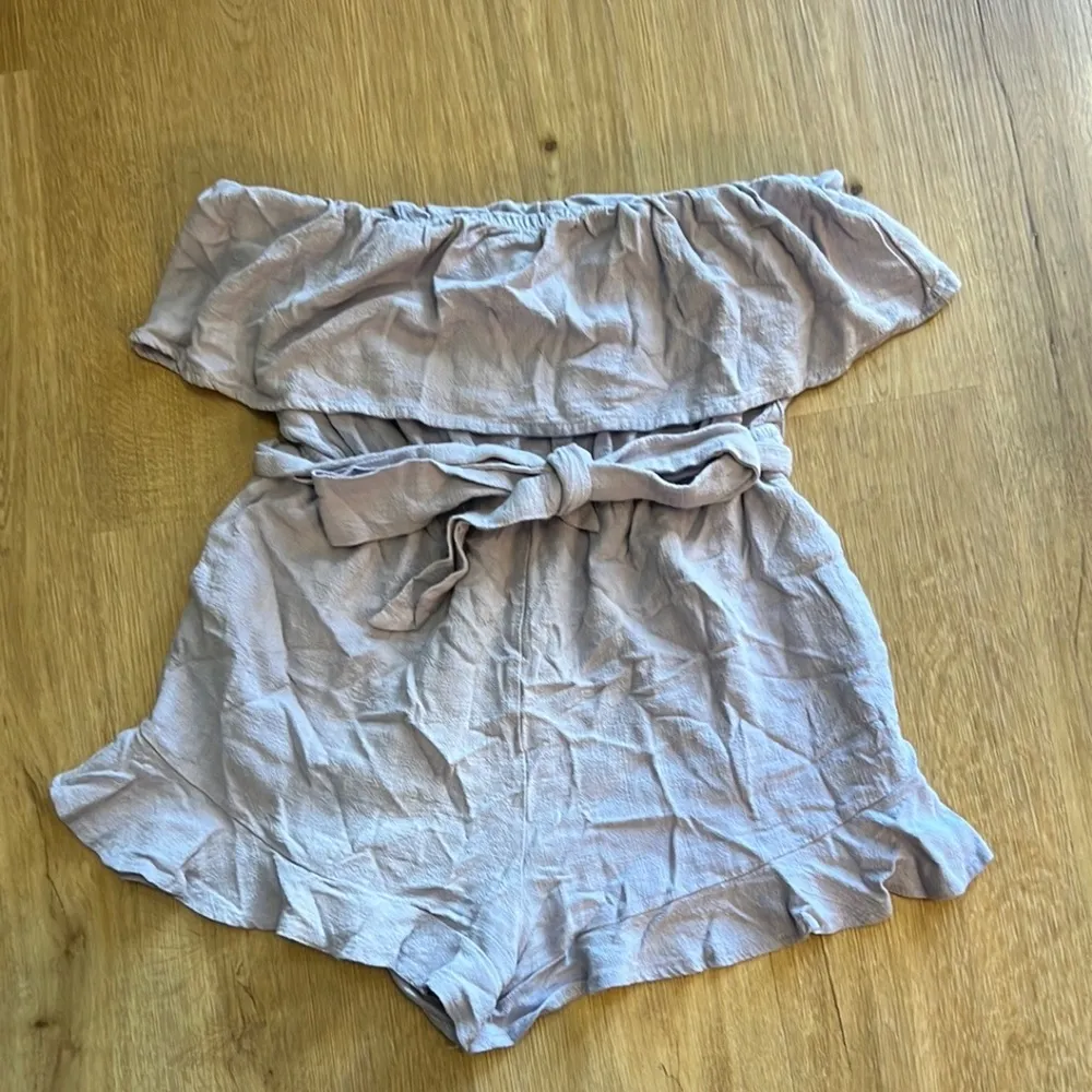 Allie Rose Strapless Lavender Romper Size Small - Image 2