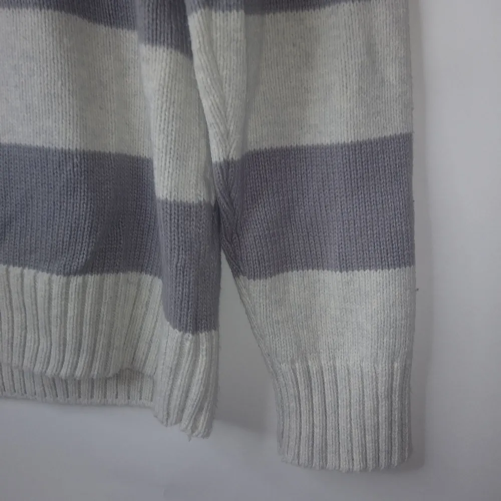 Retrofit L Gray Creme Big Stripe Sweater Size L - Image 8