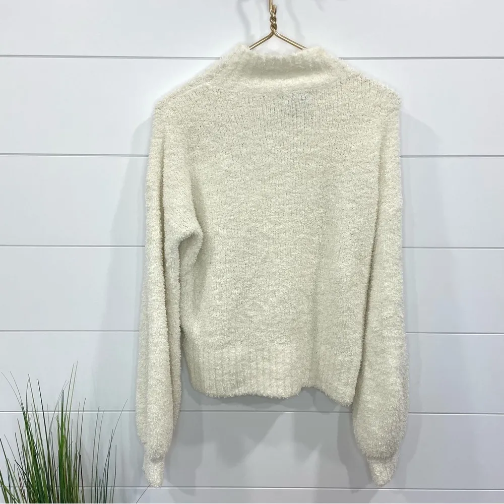 Urban Outfitters Denver Fluffy Sweater Size Medium - Image 6
