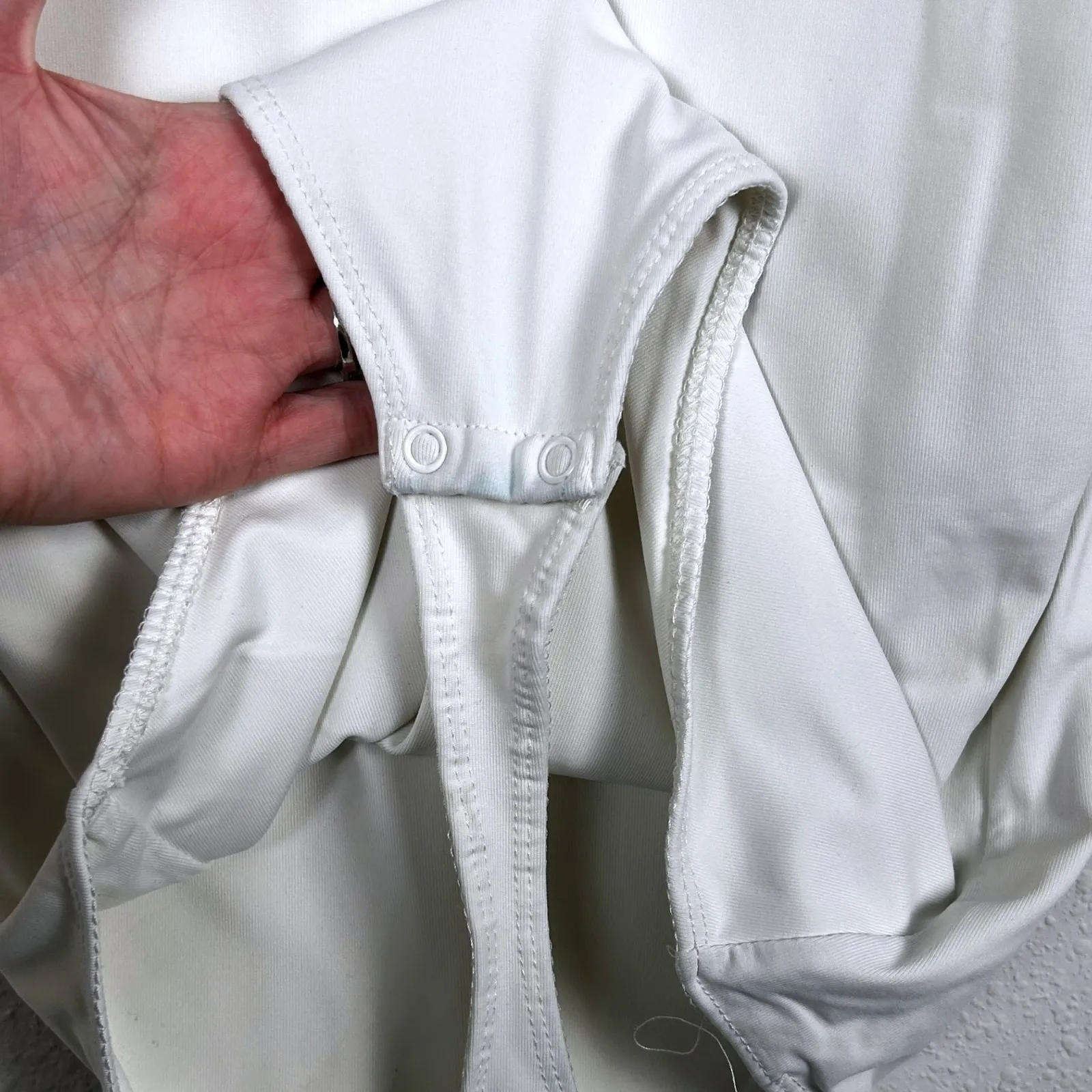 House of Harlow 1960‎ Cream Sleeveless Bodysuit Top Medium Layering Minimalist - Image 4