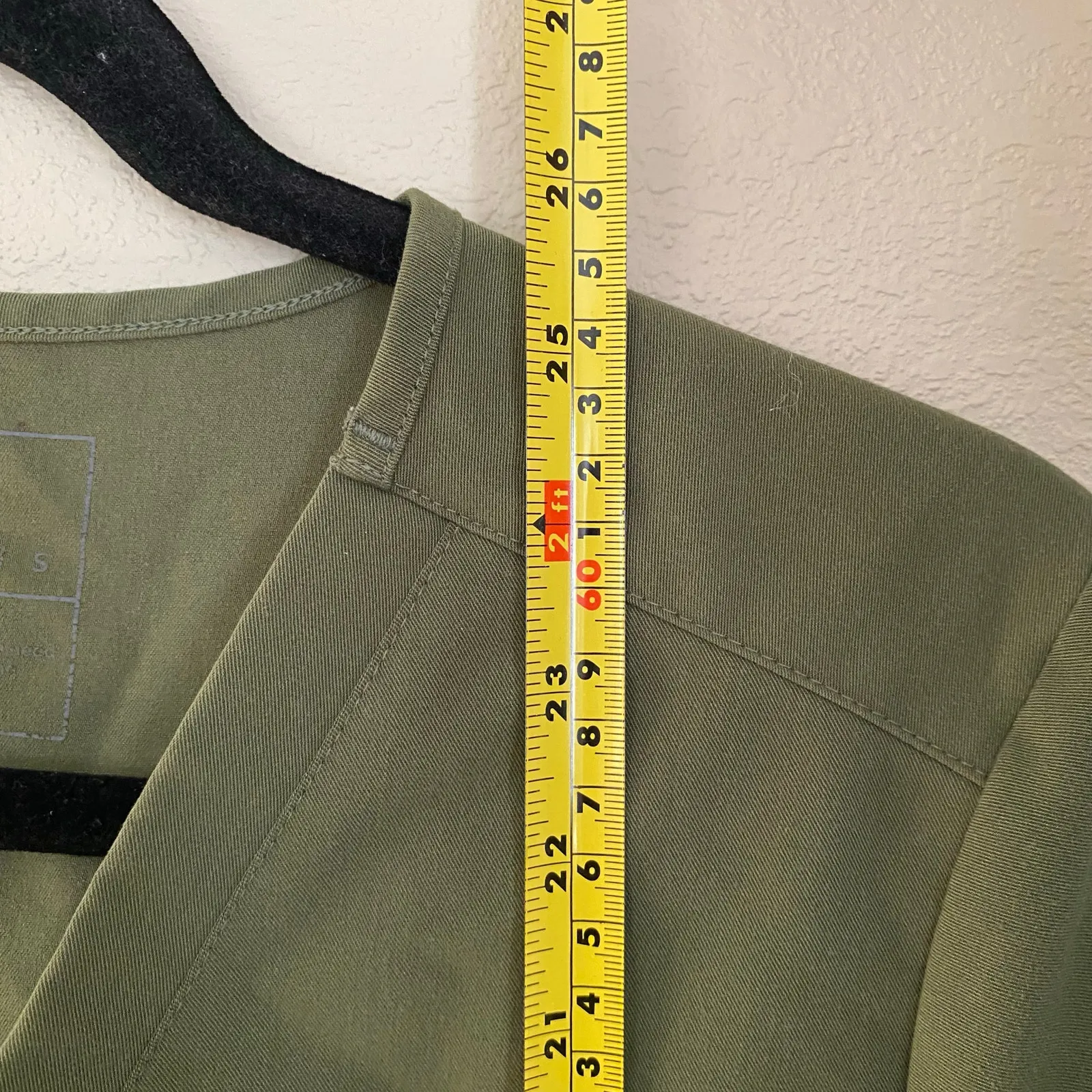 FIGS Dark Olive Green Casma Scrub Top Uniform Nurse Doctor Women's size Small - Image 7