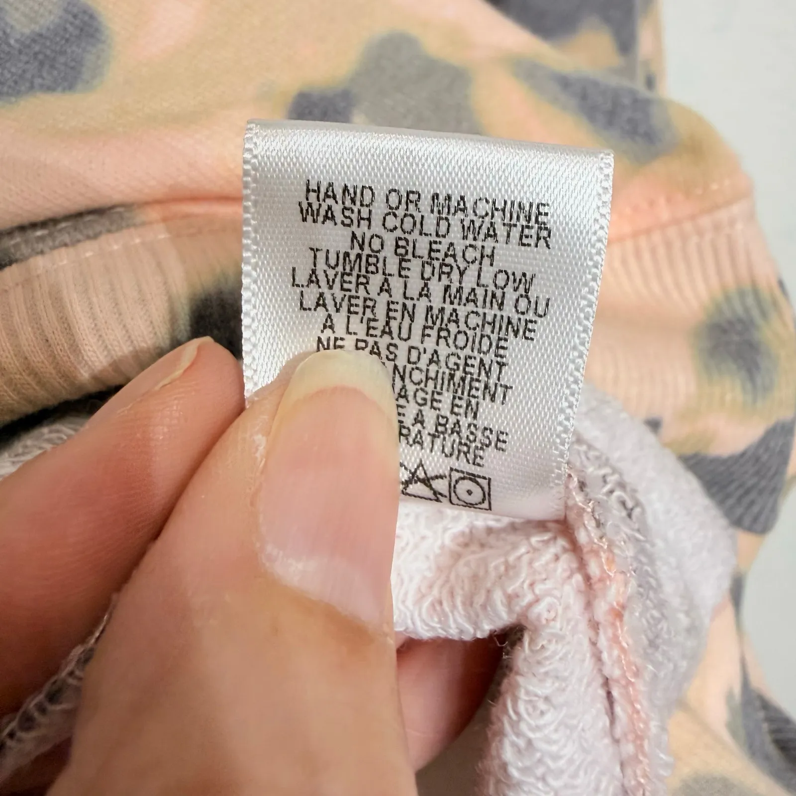 Wildfox Sommers Multicolor Tortoise Shell Pullover Sweater Sz S NWT - Image 7