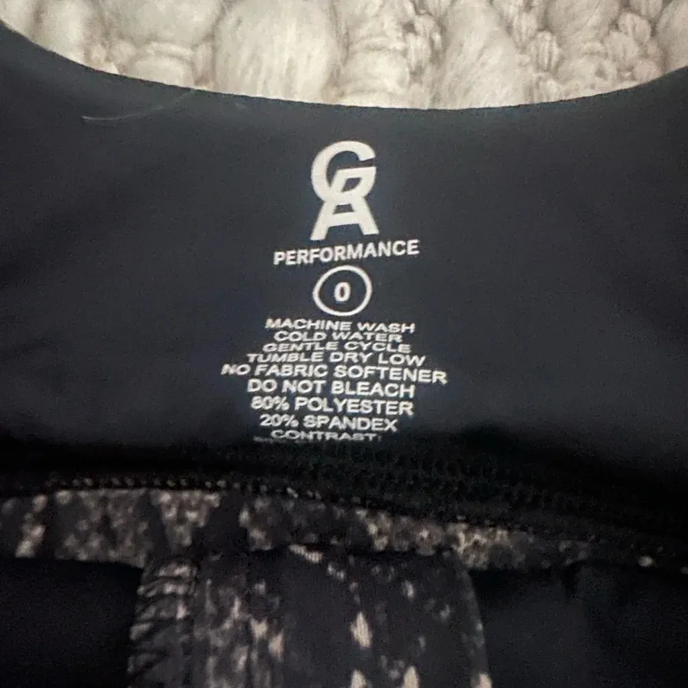 Good American Snake Print Sports Bra - Image 5