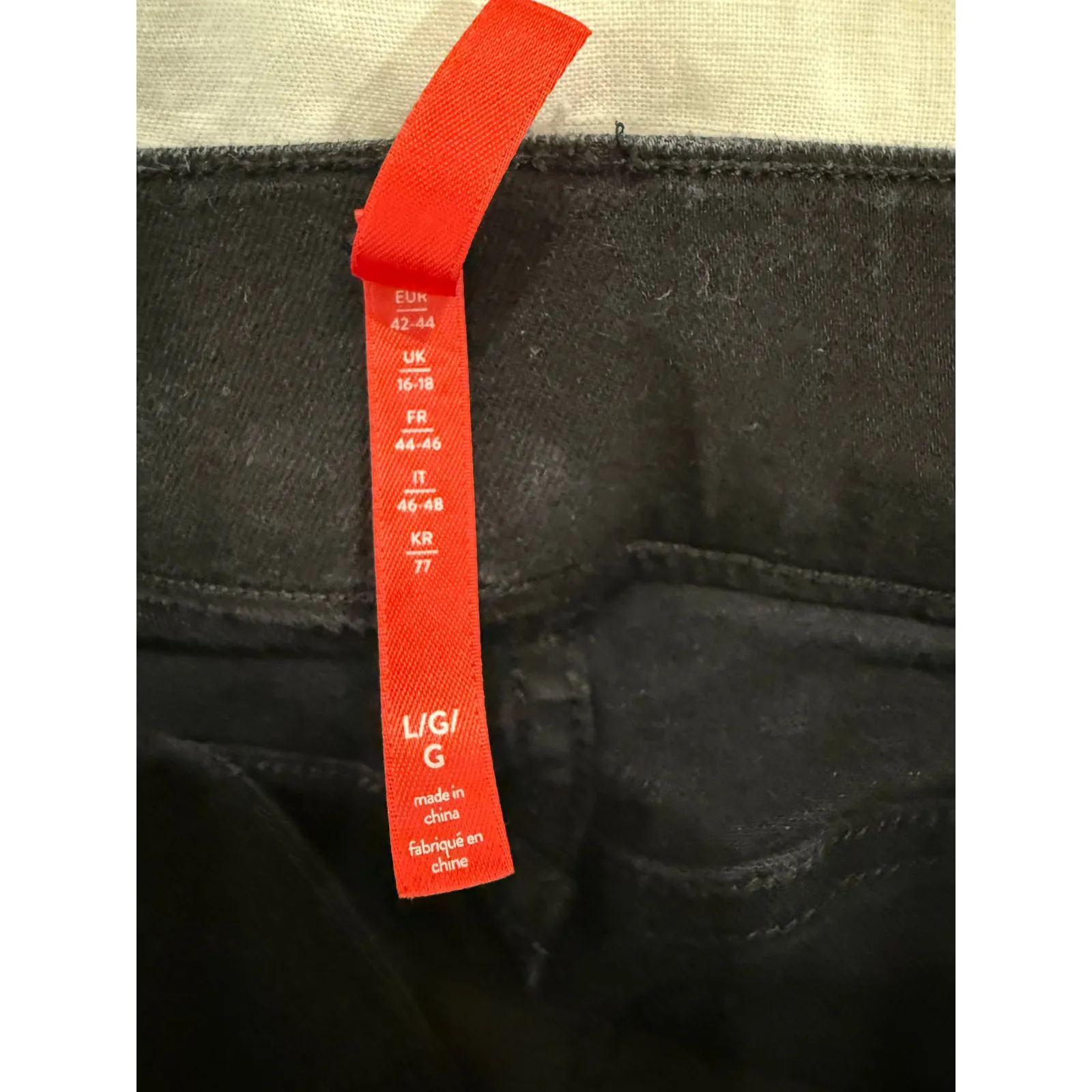 Spanx High Rise Every Wear Kick Flare Leg Jeans Denim Black Women's Size Large - Image 8