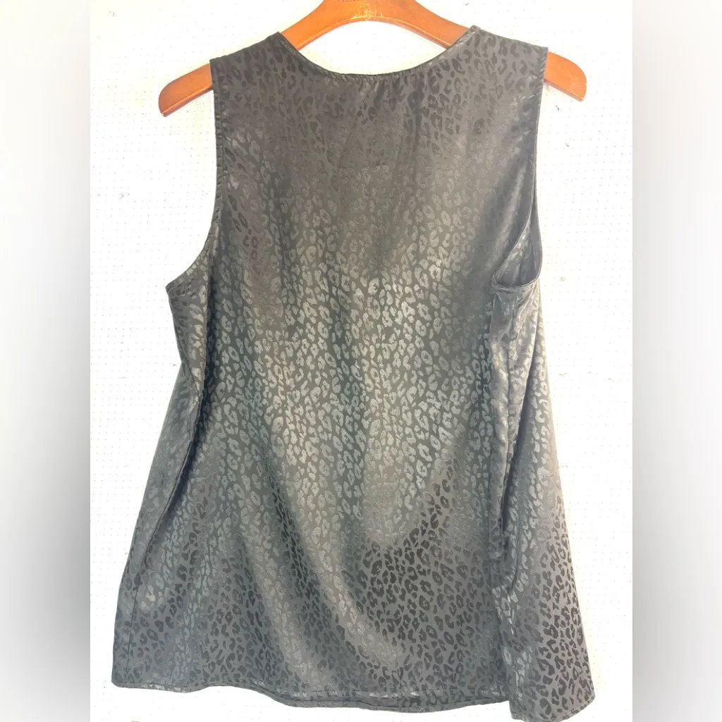Cotton Bleu L Leopard Watermark Print Top in Black - Image 2