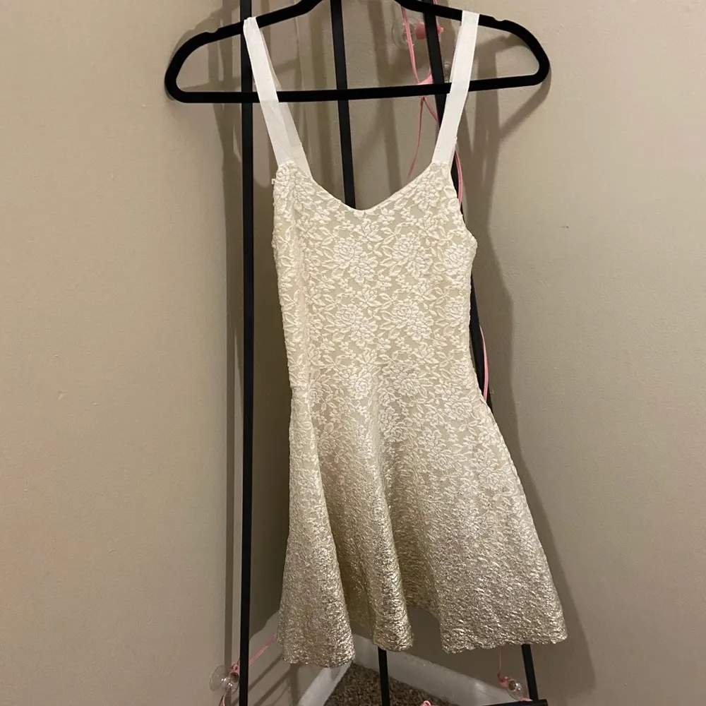Cream Lace Shine Ombré Dress - Image 2