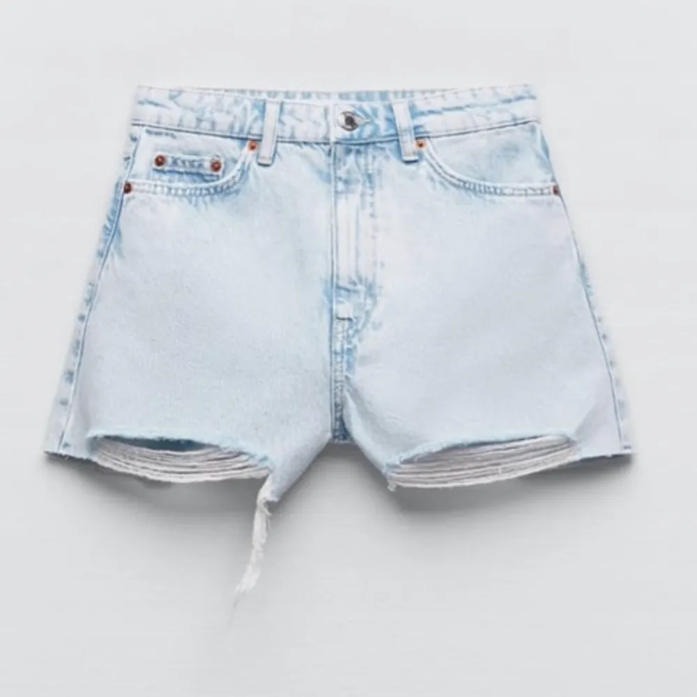 Zara Women Light Blue Bohemian High Rise Rigid Distressed‎ Denim Short Size 14 - Image 10