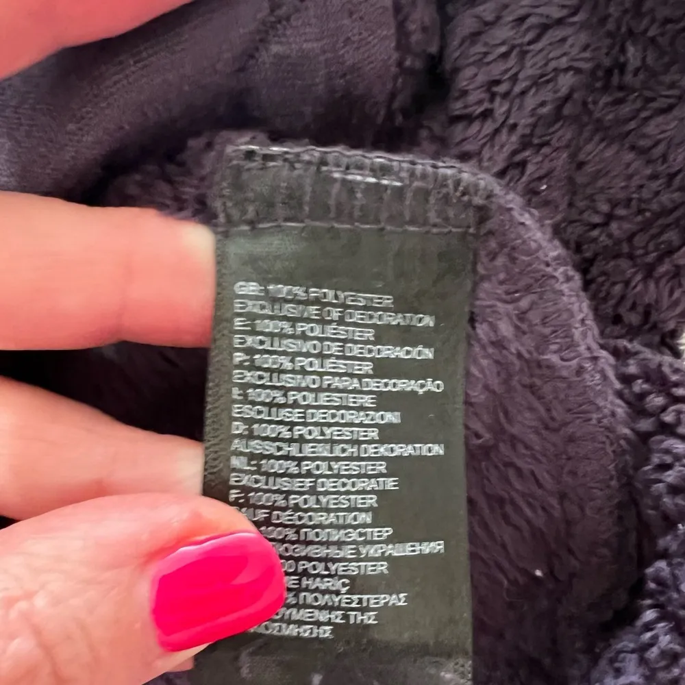 The North Face Women's Purple Fuzzy Faux Fur Full Zip size S - Image 4