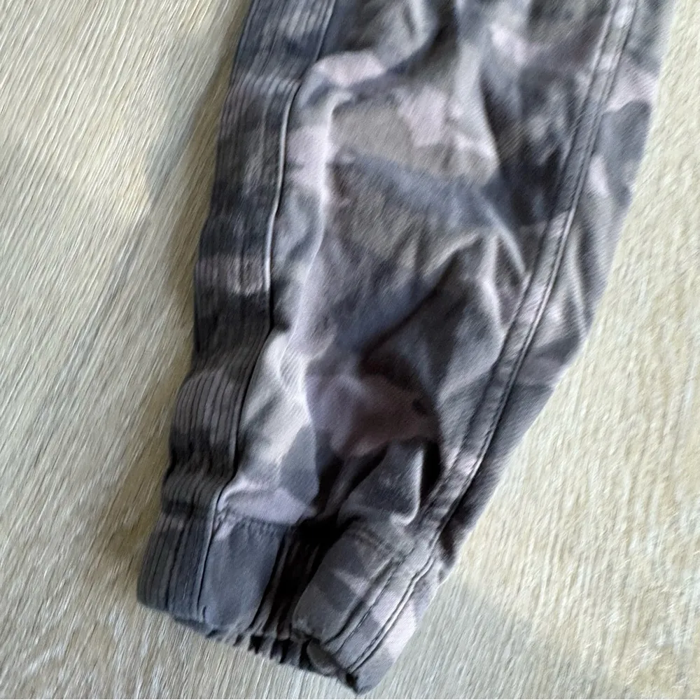 Athleta Farallon Camo Jogger - Image 3