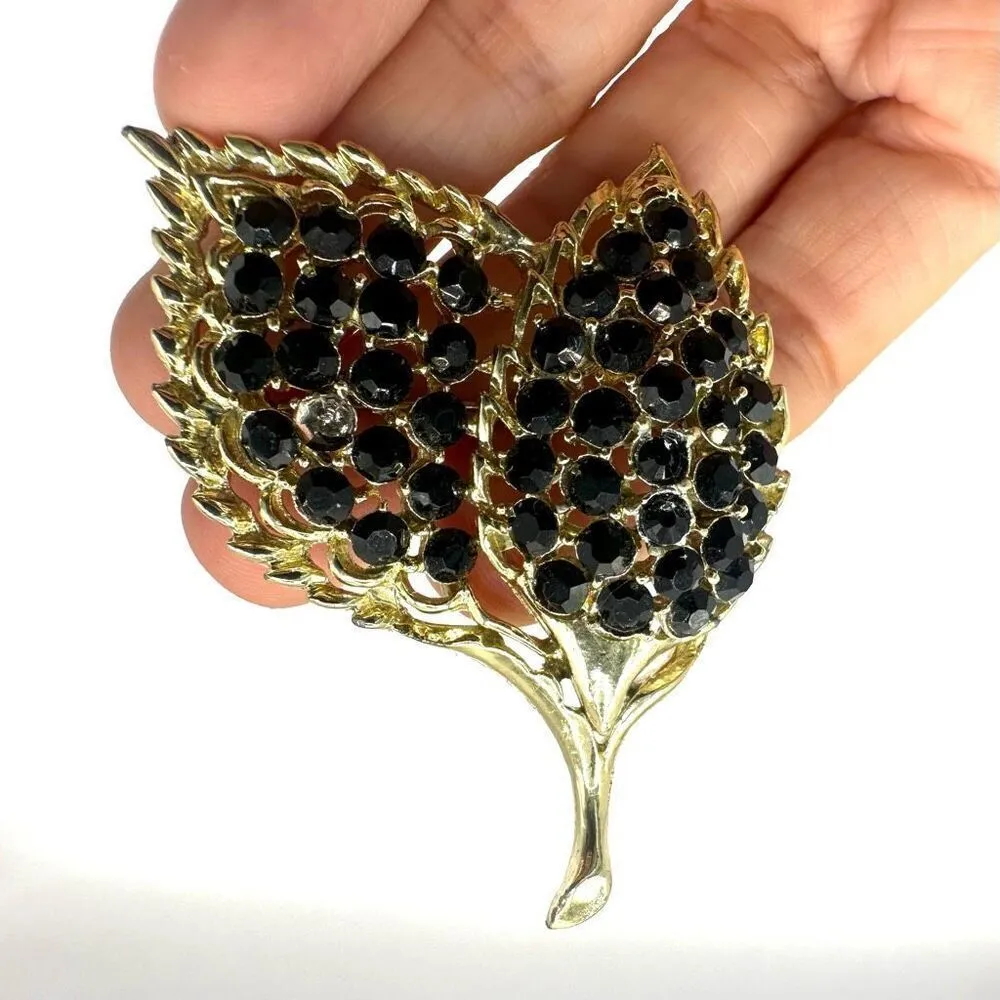 Black beaded gold tone double leaf brooch - Image 2