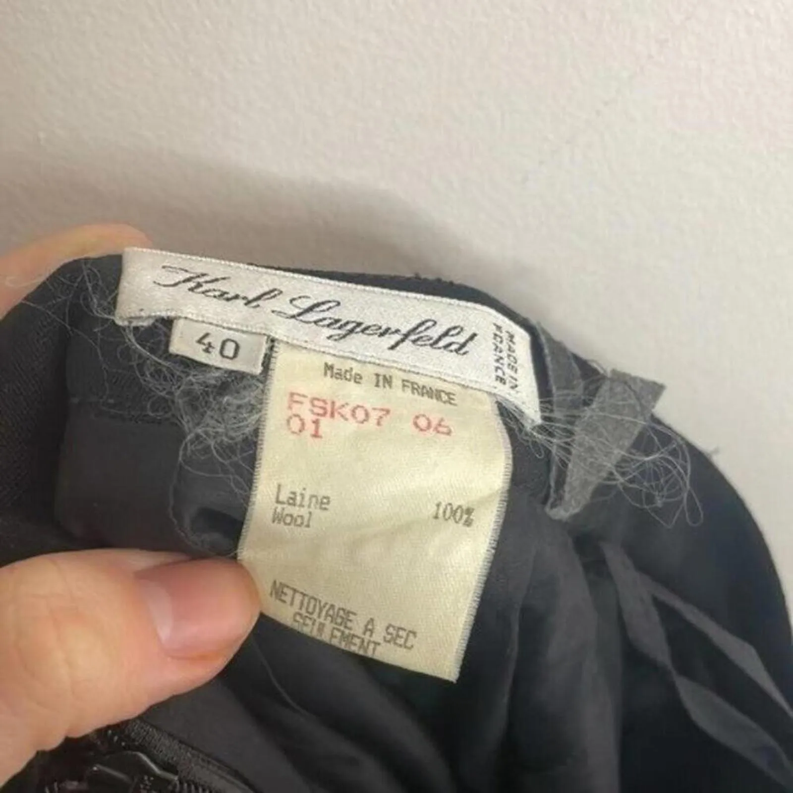 ✅Karl Lagerfeld Black 100% Wool Black Pencil Skirt Minimal Business Career work - Image 6