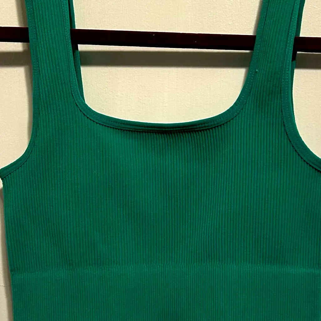 NWOT S/M Zenana Outfitters Fitted Crop Tank Tops - Image 2