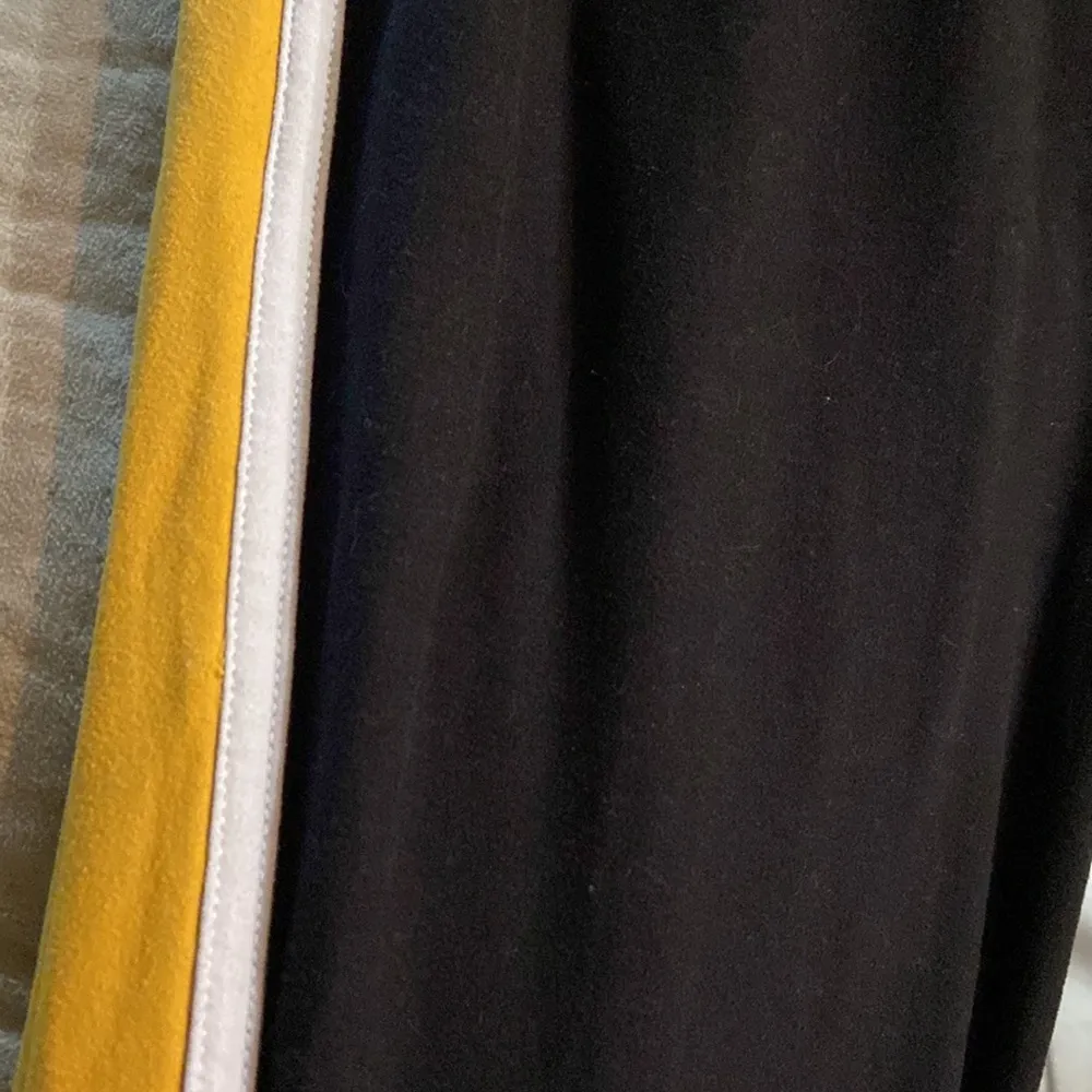 Love ❤️ Ari Black straight leg pants with mustard & White side stripes size 3X - Image 3