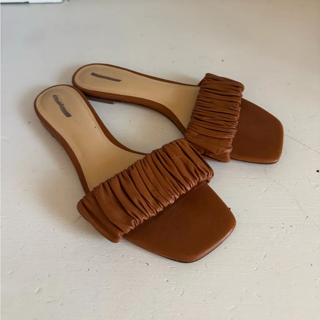 Reformation Marcella Ruched Flat Slide size 7 - Image 2