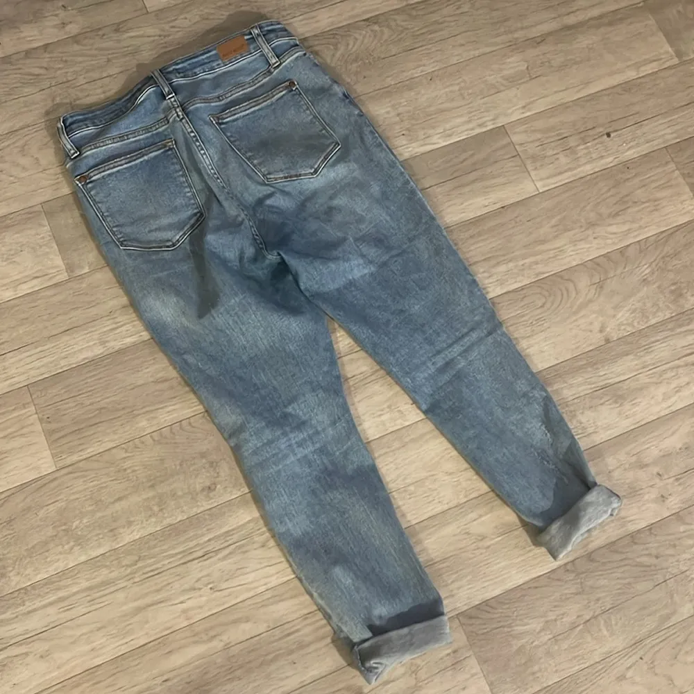 Judy blue distressed cuffed control top skinny jeans 9 29 - Image 5