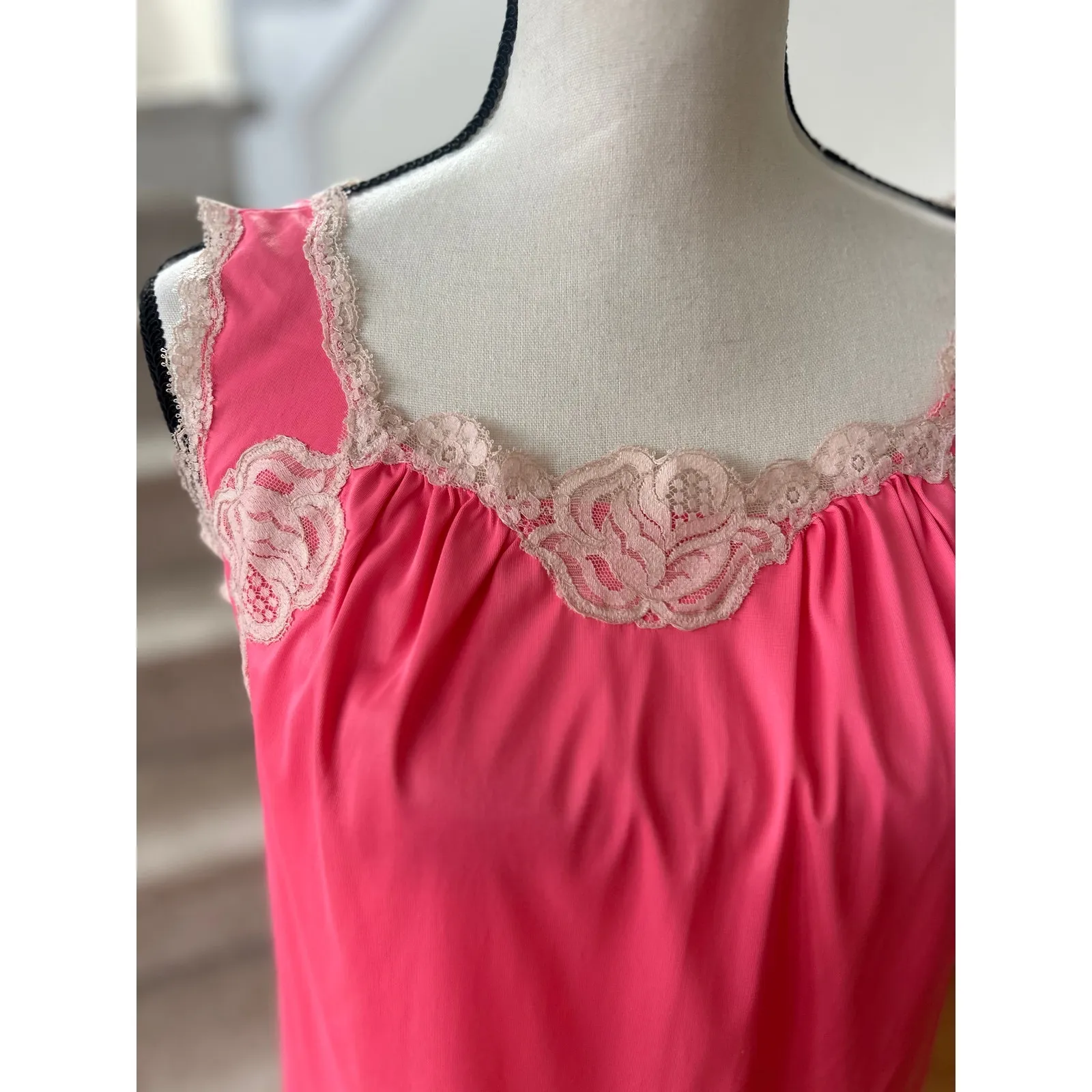 Vintage Sears 1960s Neon Pink Floral Lace Trim Sleeveless Nightie Gown Coquette - Image 2
