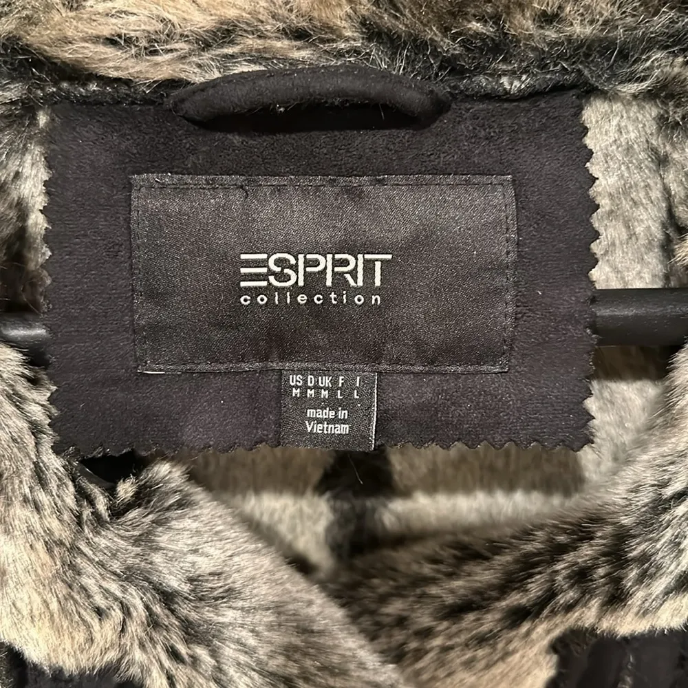 Espirit Collection faux fur suede button up winter coat size medium - Image 6