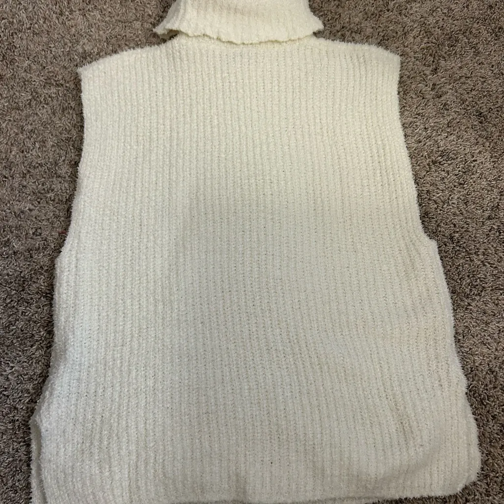 Zara Cream Turtleneck Sweater Vest - Image 2