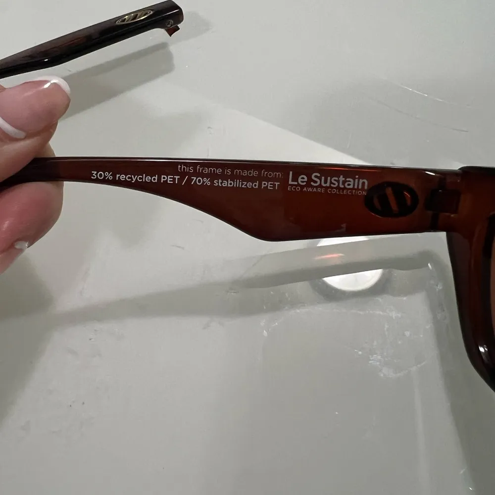 FLAWED Le Specs Brown Eye Trash Sunglasses $79 - Image 7