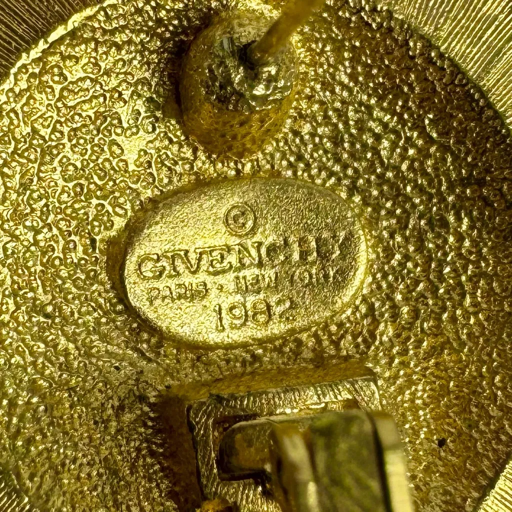 Vintage Givenchy 1980s Red Enamel Gold Tone Round Pierced Earrings Signed Rare - Image 9