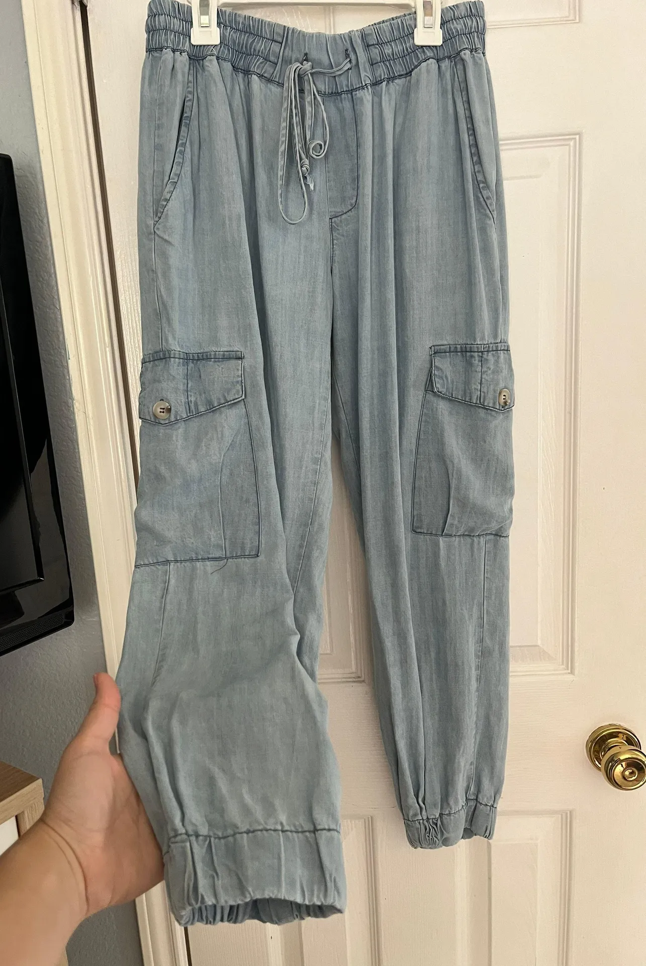 American Threads Cargo Joggers - Image 2