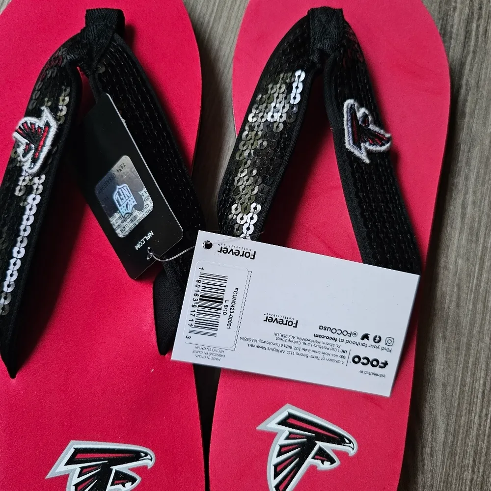 NFL Ladies Atlanta Falcons 9/10 Sequined Flip Flops Red Size 9.5 - Image 2